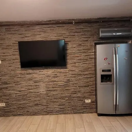 Apartman 3 Semidecomandat